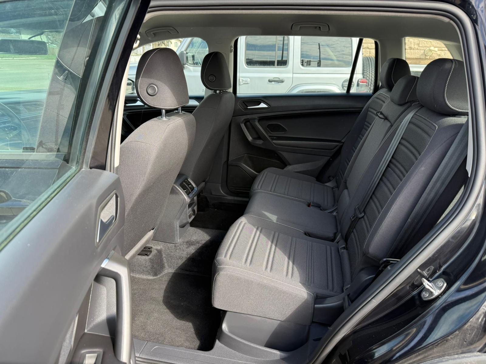 2022 Volkswagen Tiguan — view 8