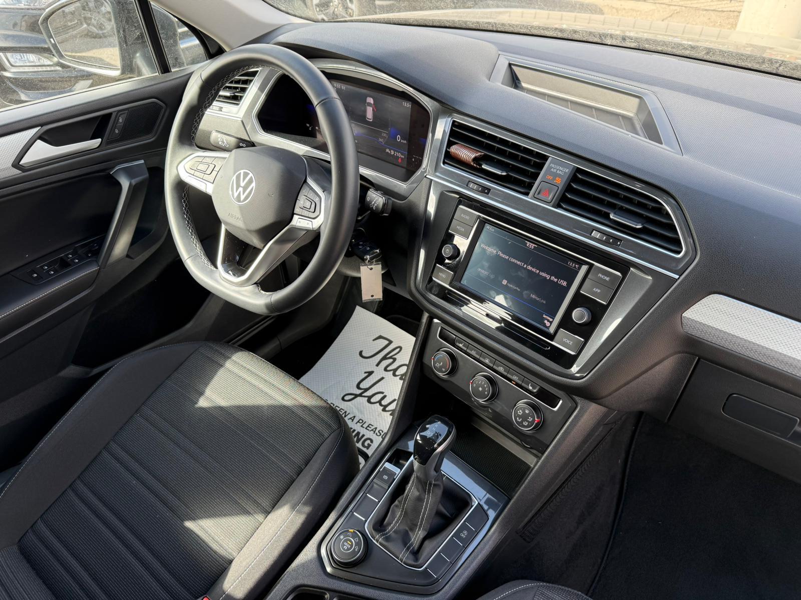2022 Volkswagen Tiguan — view 11