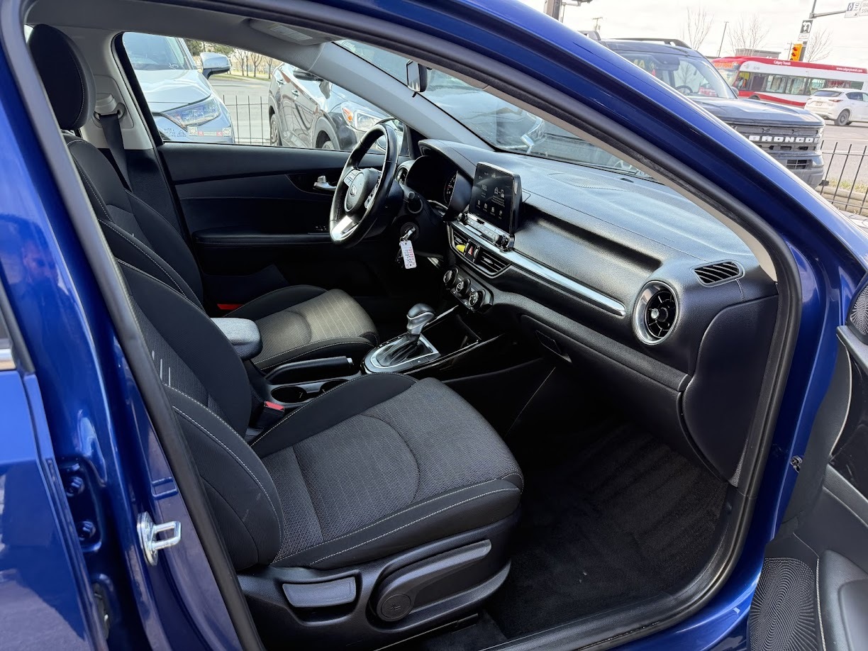 2021 Kia Forte — view 9