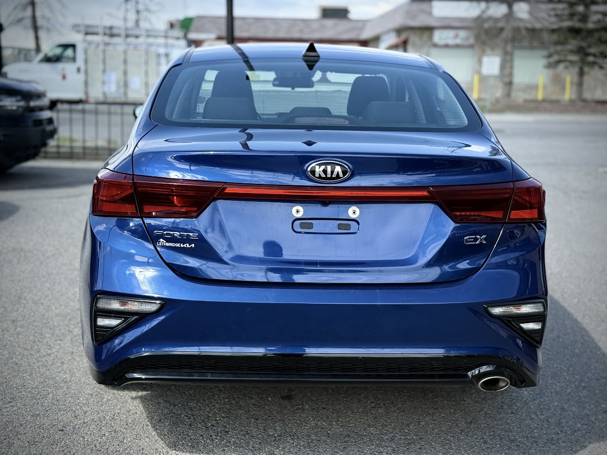 2021 Kia Forte — view 4