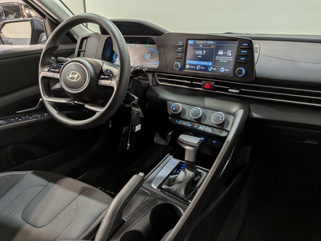 Hyundai Elantra 2025