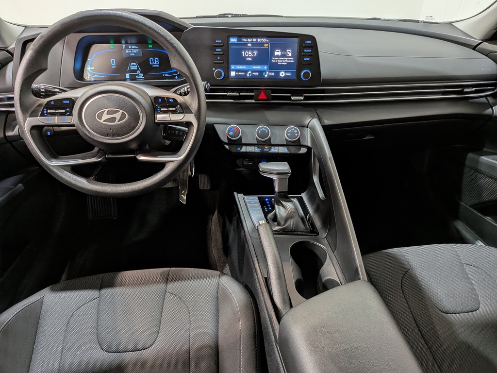 Hyundai Elantra 2025