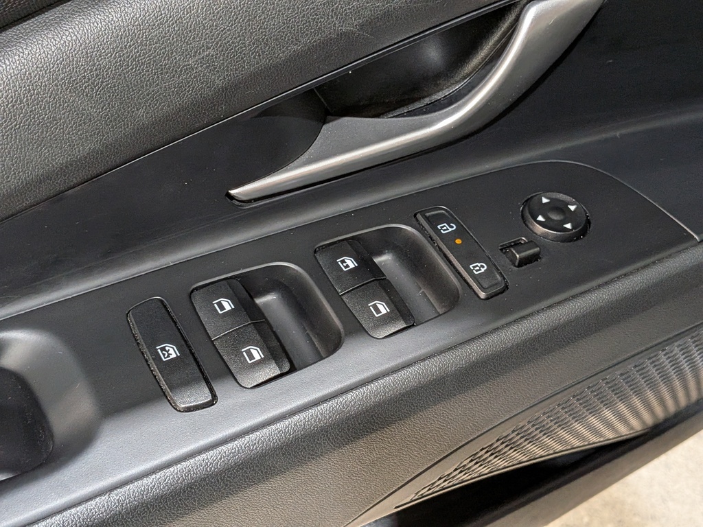 Hyundai Elantra 2025