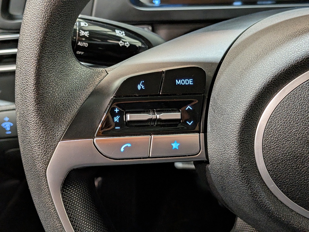 Hyundai Elantra 2025