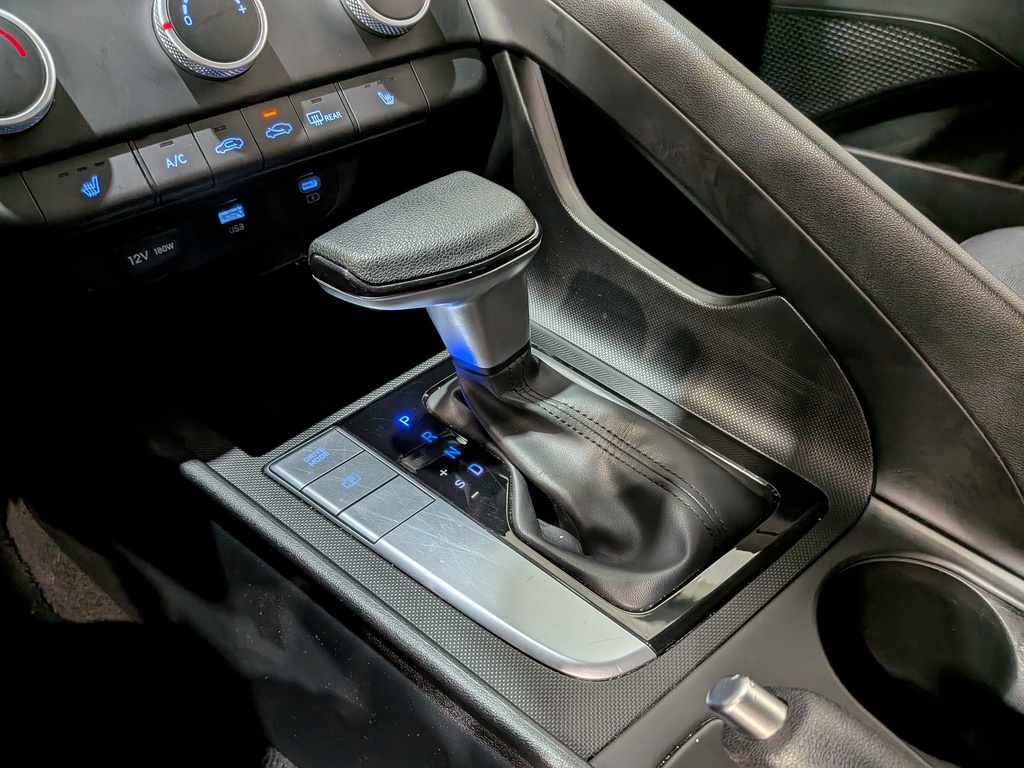 Hyundai Elantra 2025