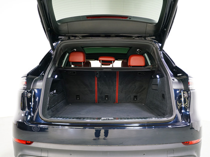 used 2023 Porsche Cayenne car