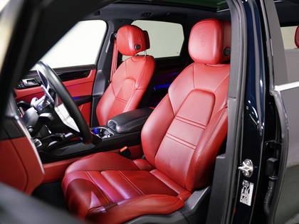 used 2023 Porsche Cayenne car
