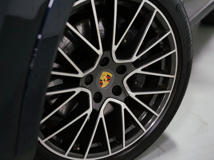 used 2023 Porsche Cayenne car