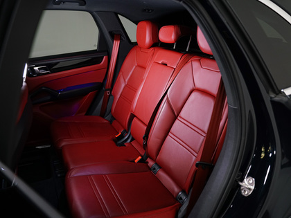 used 2023 Porsche Cayenne car