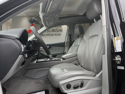 used 2019 Audi Q7 car, priced at $27,950