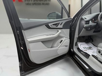 used 2019 Audi Q7 car, priced at $27,950