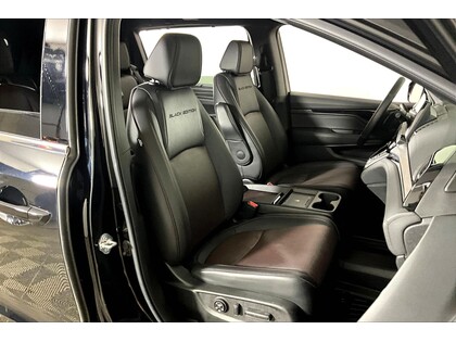 used 2025 Honda Odyssey car, priced at $54,998