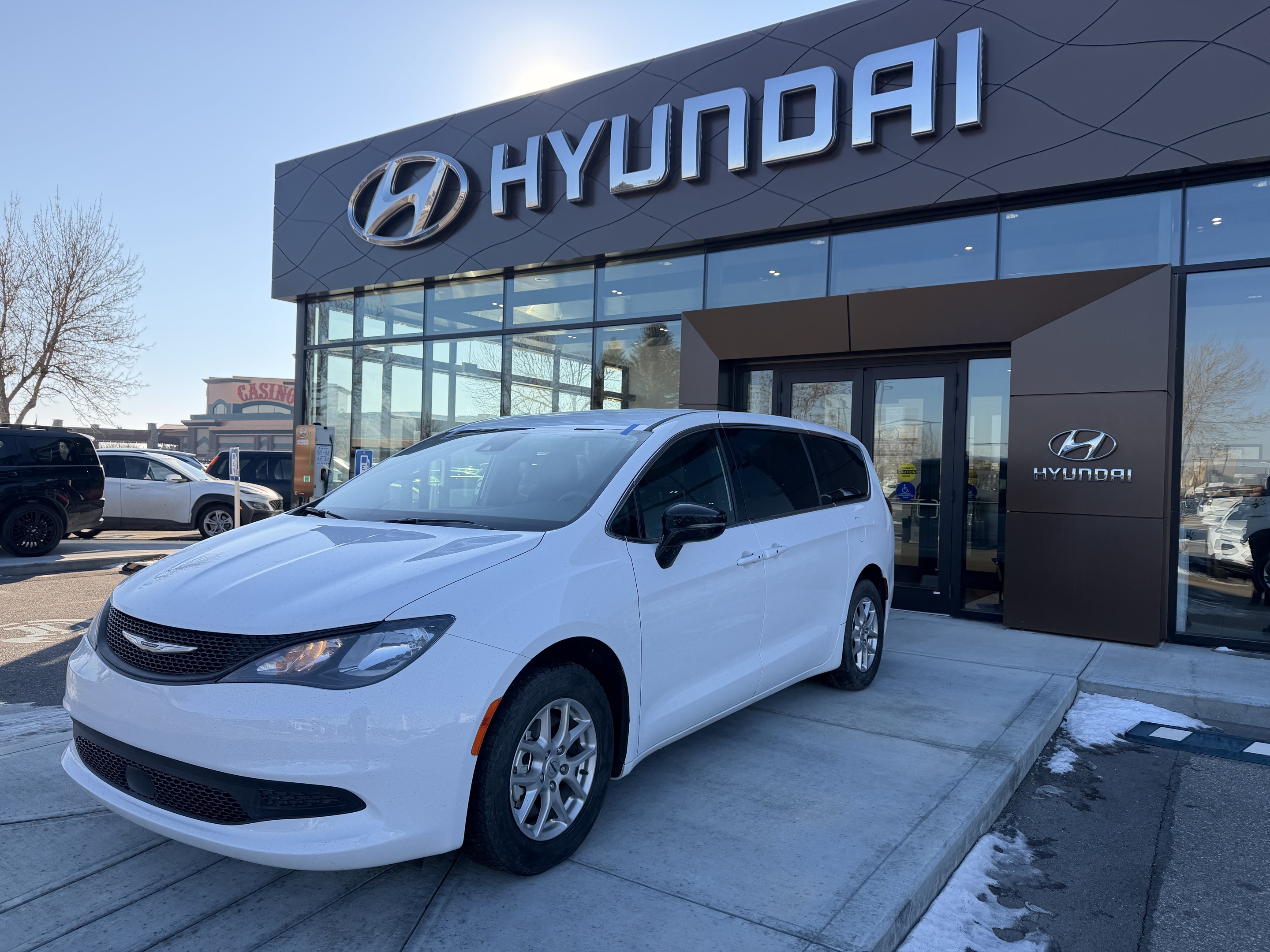 White 2025 Chrysler Grand Caravan SXT FWD Minivan 9-Speed Automatic