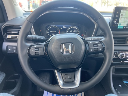 used 2025 Honda Pilot car, priced at $62,900