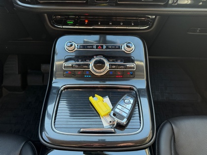used 2022 Lincoln Nautilus car, priced at $39,372