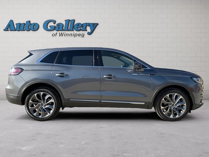 used 2022 Lincoln Nautilus car, priced at $39,372