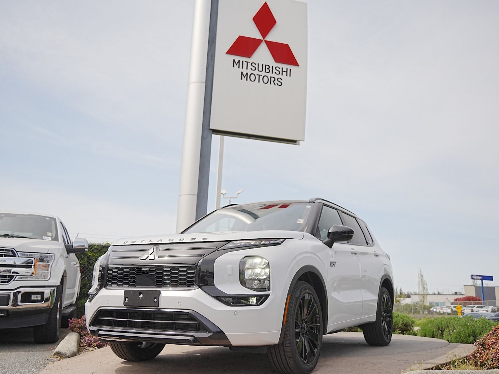 2026 Mitsubishi Outlander PHEV