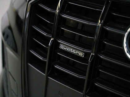used 2022 Audi Q7 car, priced at $46,900