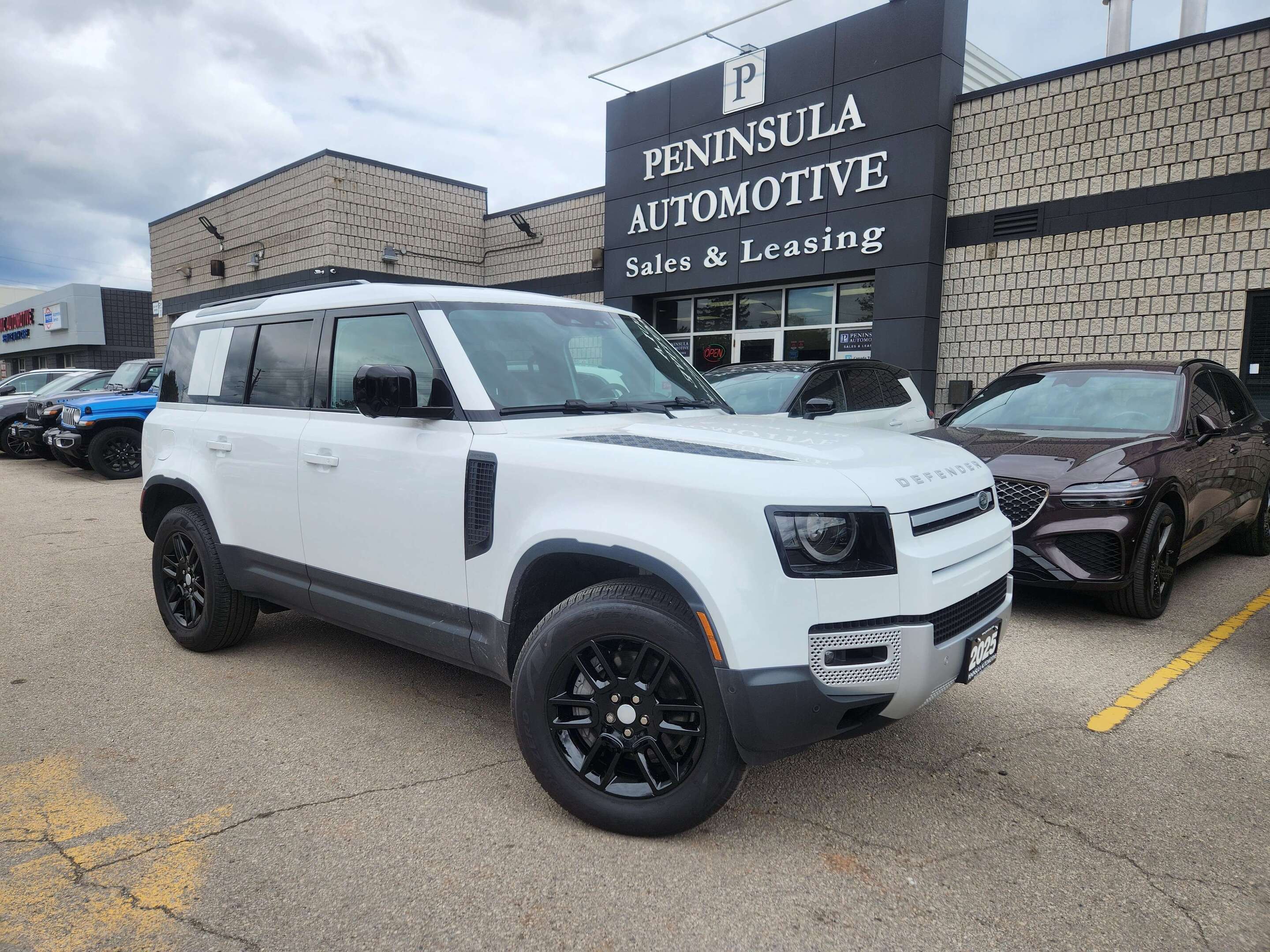 2025 Land Rover Defender 110 P300 S AWD