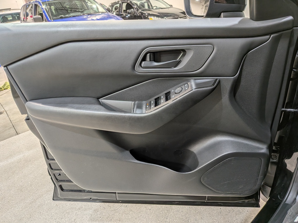Nissan Rogue 2024