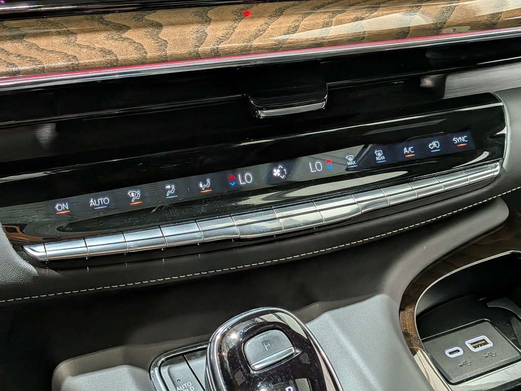 Cadillac Escalade 2023