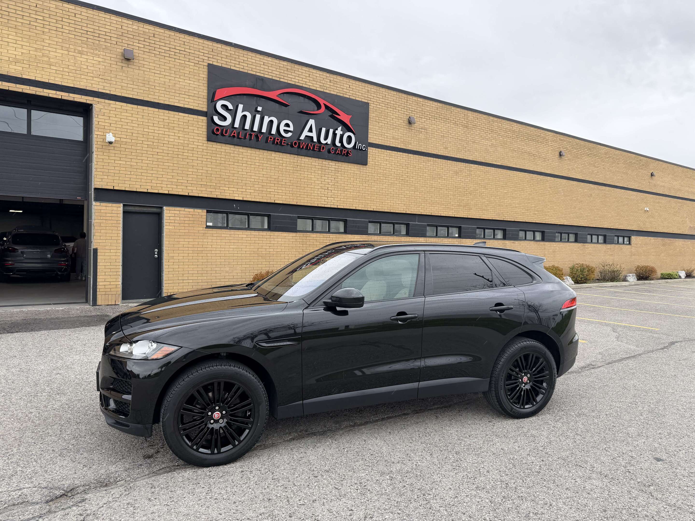 2019 Jaguar F-PACE 25t Premium AWD