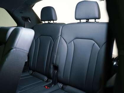 used 2021 Audi Q7 car, priced at $31,900