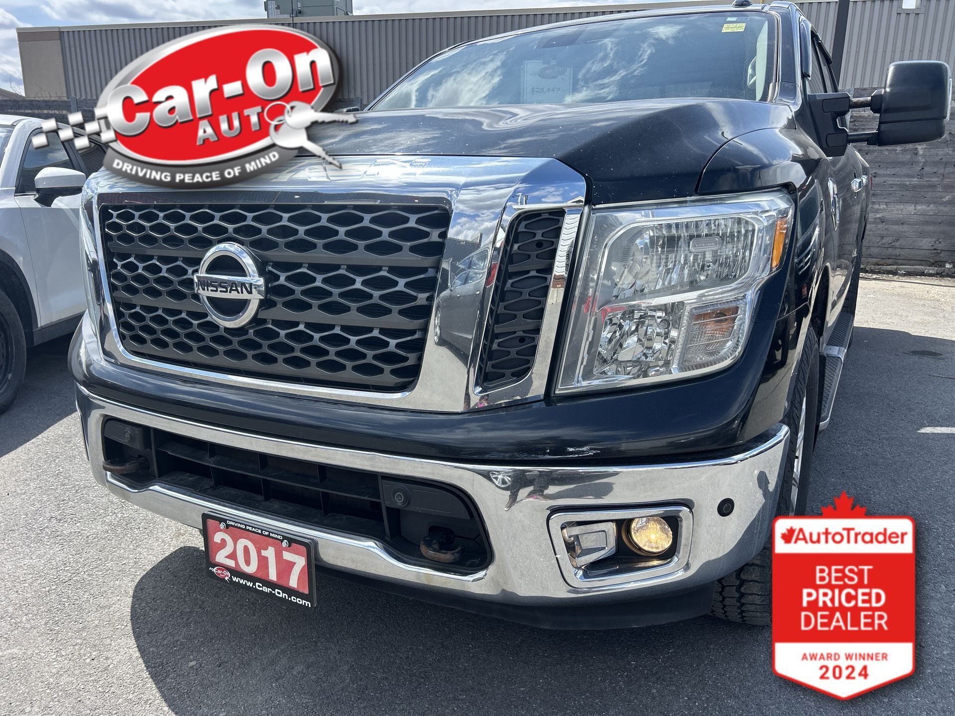2017 Nissan Titan SV Crew Cab 4WD