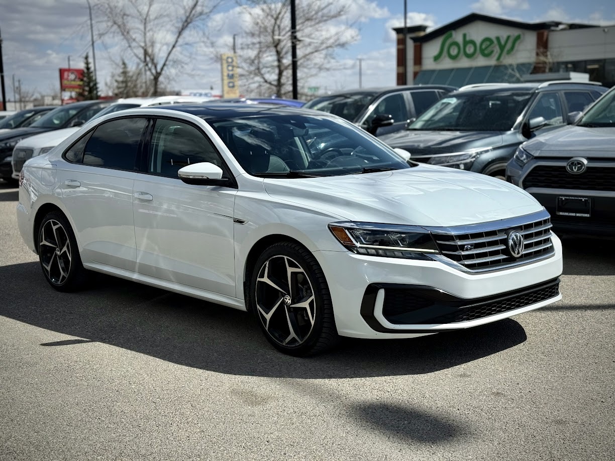 2020 Volkswagen Passat — view 2