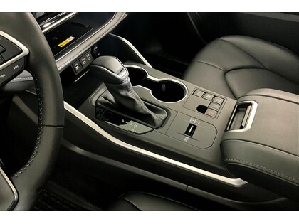 used 2024 Toyota Highlander car, priced at $56,998