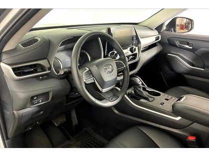 used 2024 Toyota Highlander car, priced at $56,998