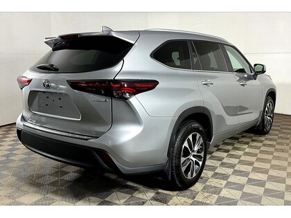 used 2024 Toyota Highlander car, priced at $56,998