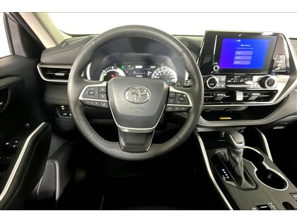 used 2024 Toyota Highlander car, priced at $56,998