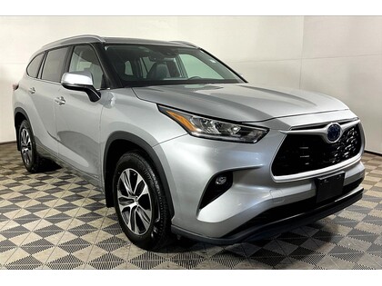 used 2024 Toyota Highlander car, priced at $56,998