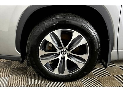 used 2024 Toyota Highlander car, priced at $56,998