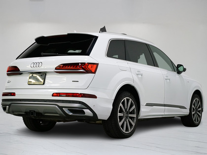 used 2021 Audi Q7 car, priced at $31,900