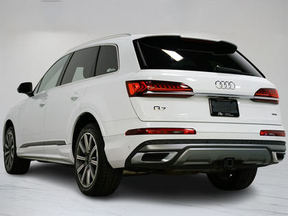 used 2021 Audi Q7 car, priced at $31,900