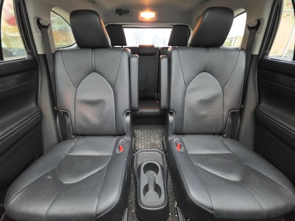 used 2023 Toyota Highlander car, priced at $50,995