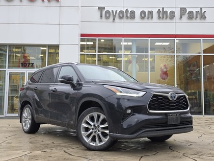 used 2023 Toyota Highlander car, priced at $50,995