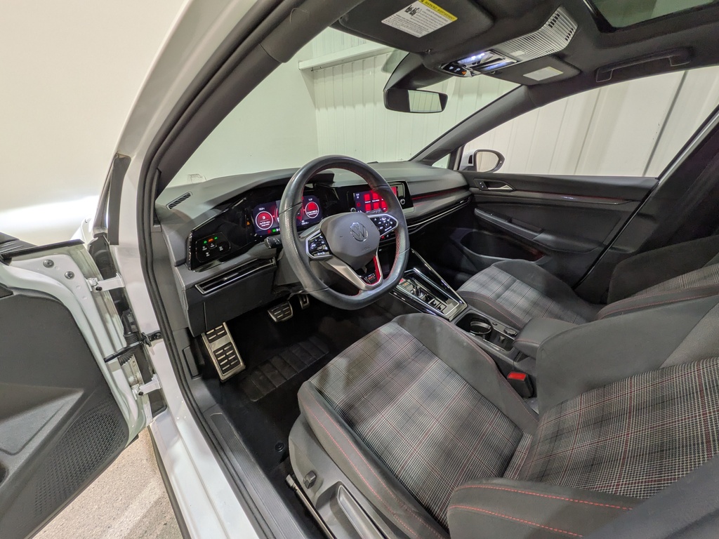 Volkswagen Golf GTI 2024