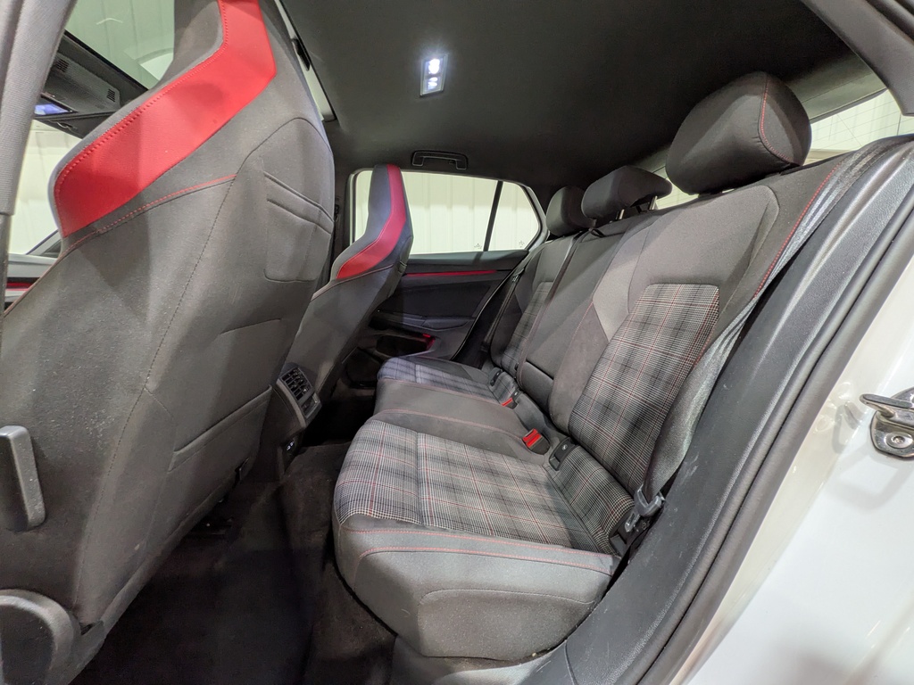 Volkswagen Golf GTI 2024