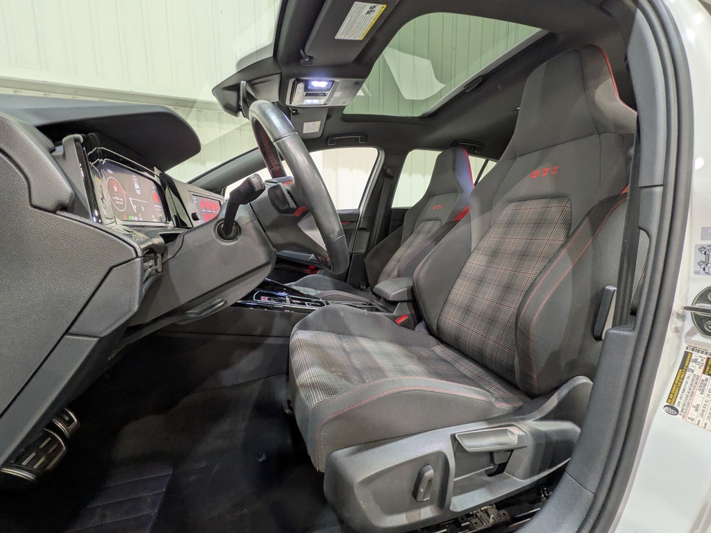 Volkswagen Golf GTI 2024