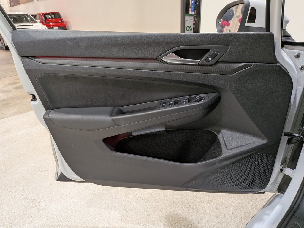 Volkswagen Golf GTI 2024