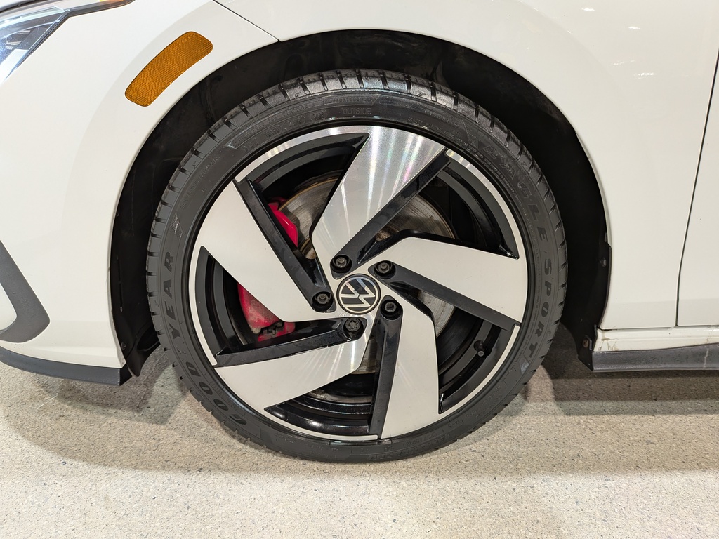 Volkswagen Golf GTI 2024