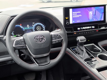 used 2025 Toyota Sienna car, priced at $65,995