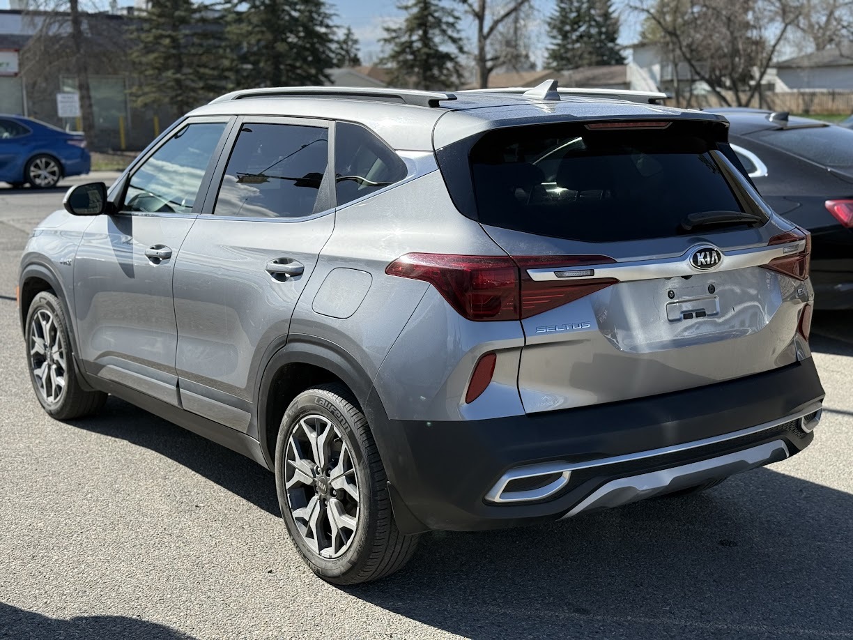 2021 Kia Seltos — view 7