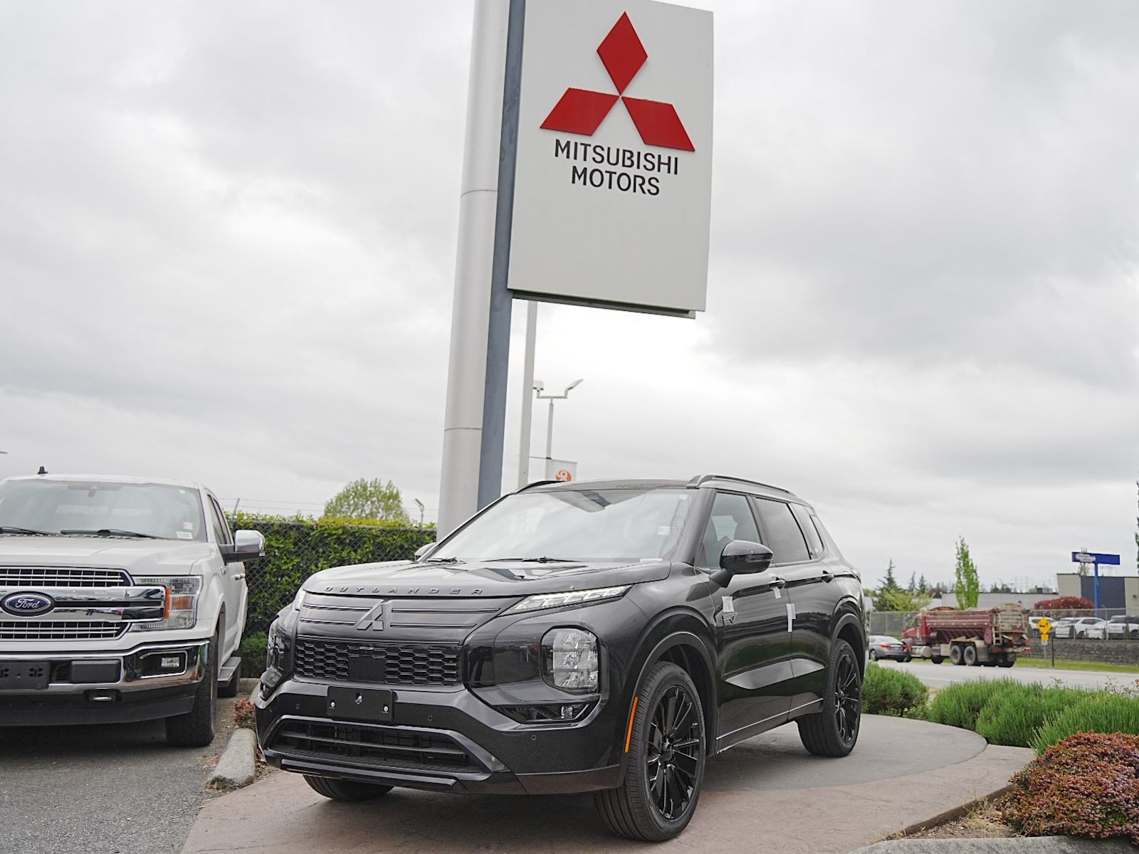 2026 Mitsubishi Outlander PHEV