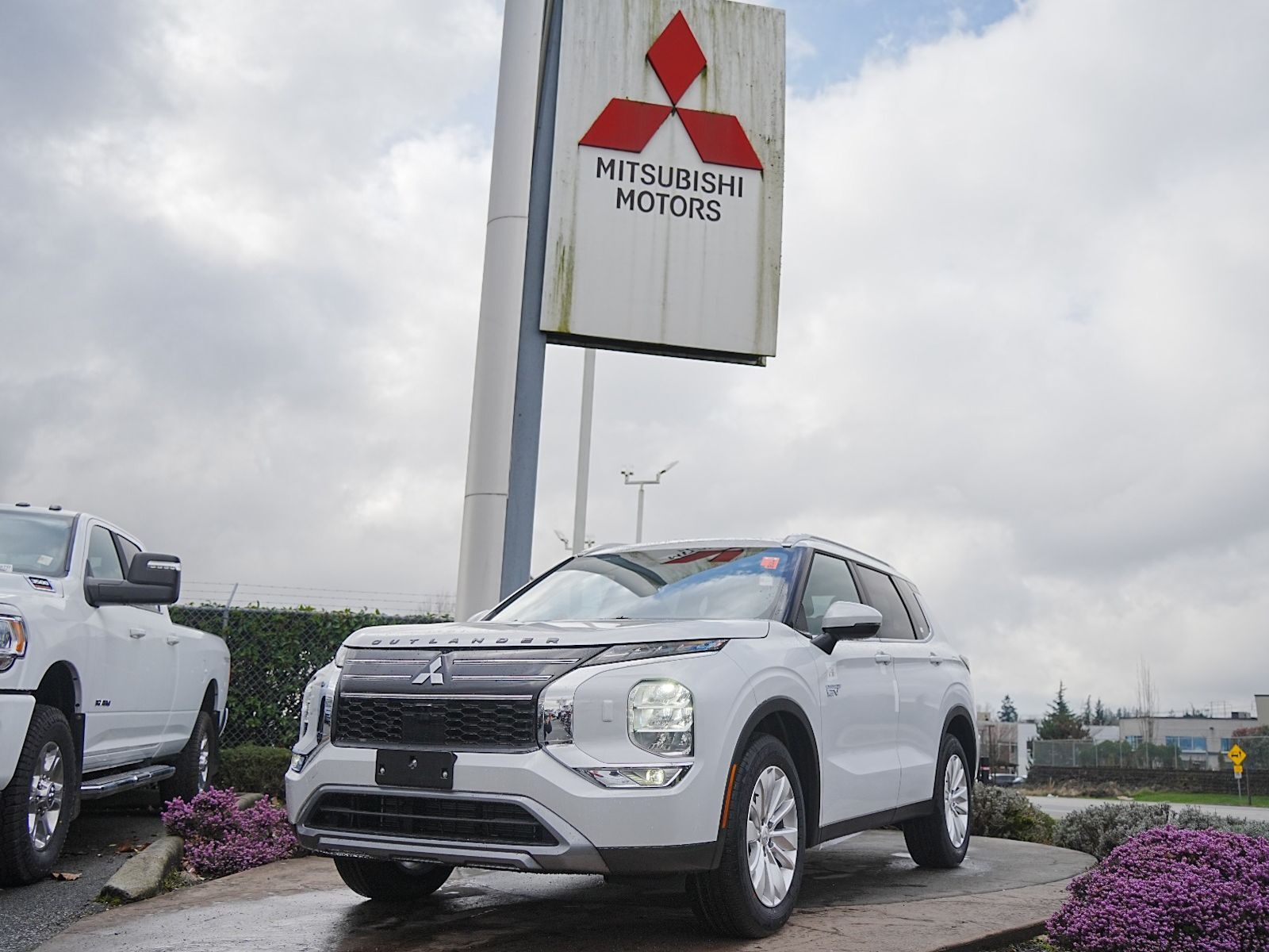 2026 Mitsubishi Outlander PHEV