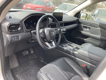 used 2025 Honda Pilot car, priced at $62,900