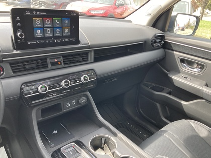 used 2025 Honda Pilot car, priced at $62,900